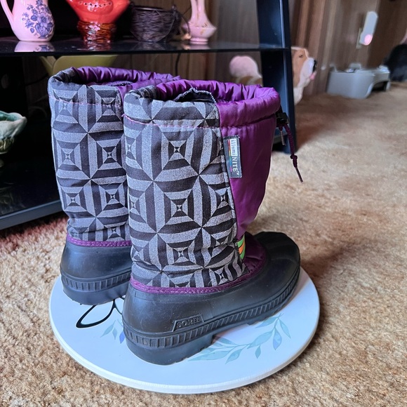 Women's Sorel Purple Winter snow Boots with illuminate Sz 6 Waterproof. - Picture 13 of 16